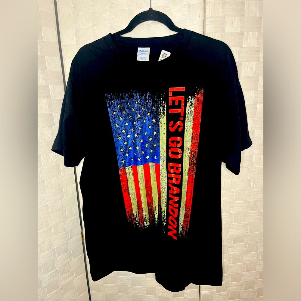 🇺🇸Port & Company “Let’s Go Brandon” T-Shirt/Size Large